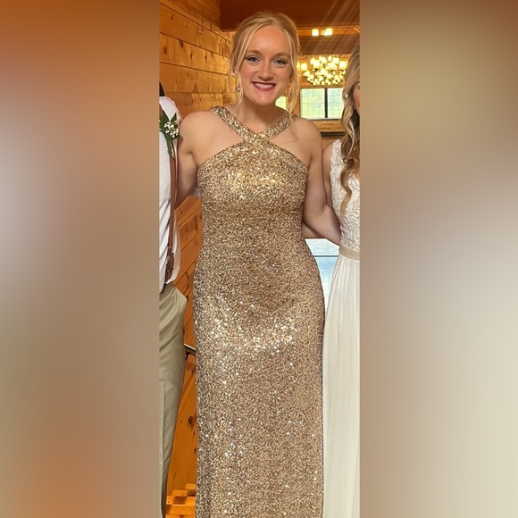 Tadashi Shoji Gold Sequined Sleeveless Gown - Picture 5 of 7